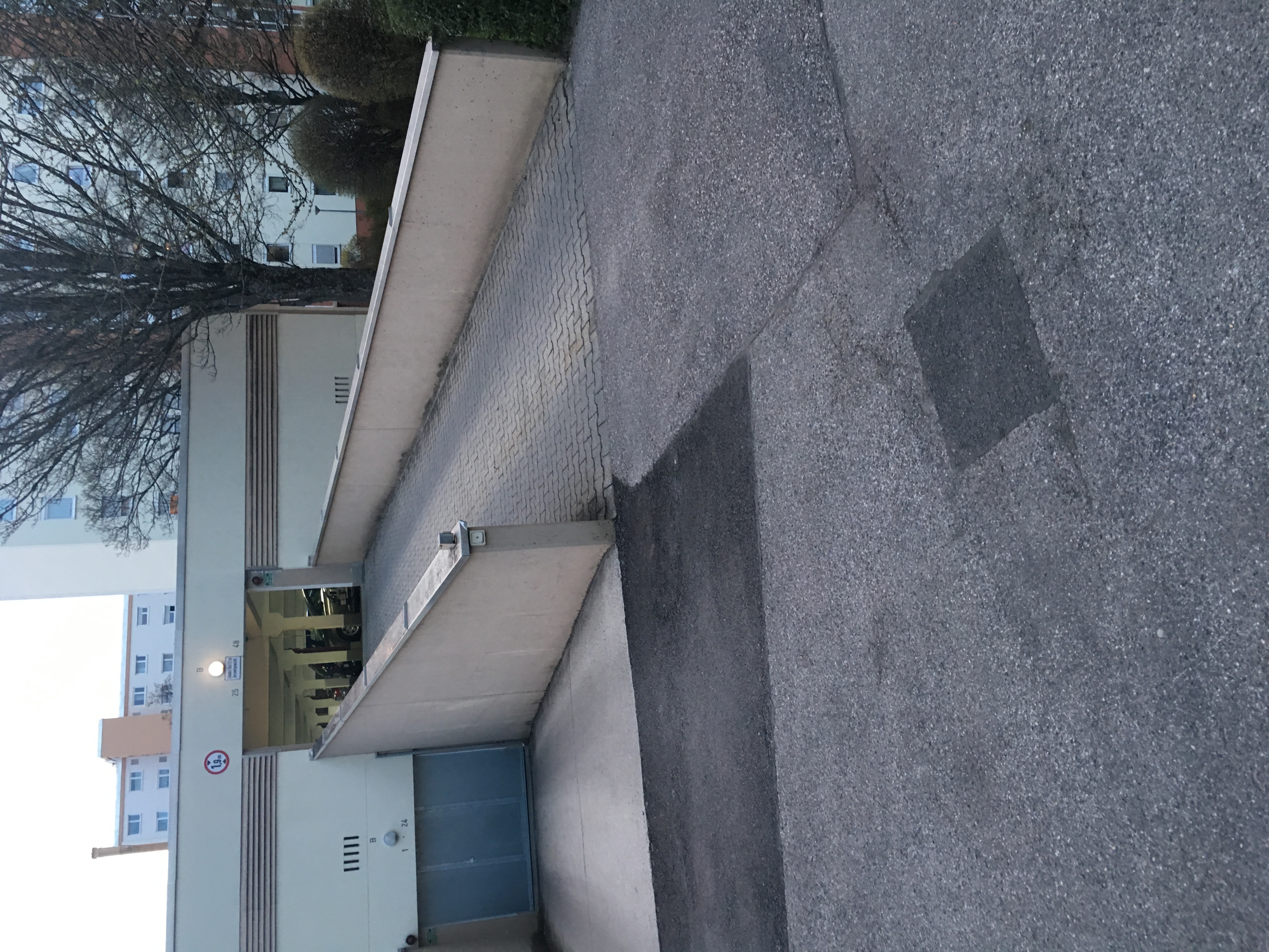 Garagenstellplatz am Westkreuz – Bild 1