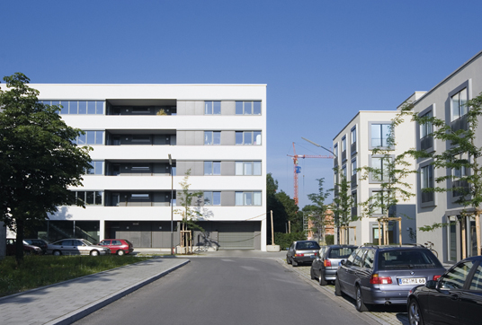 Tiefgaragenstellplatz am Ackermannbogen zu vermieten!