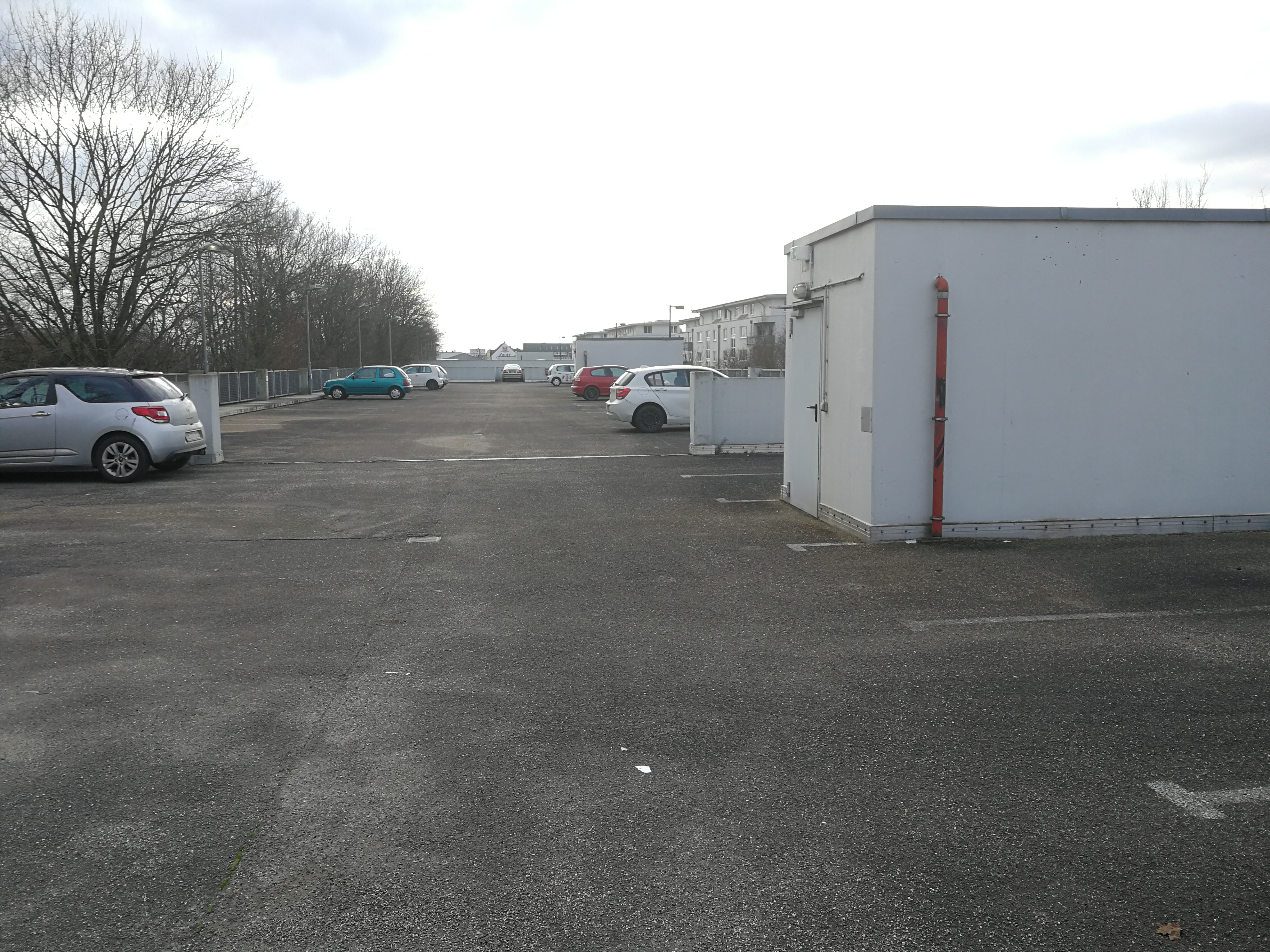 Stellplatz in Köln Sülz, Nähe Justizzentrum – Bild 2