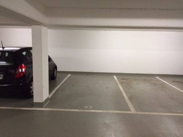 Tiefgarage Stellplatz – Bild 1
