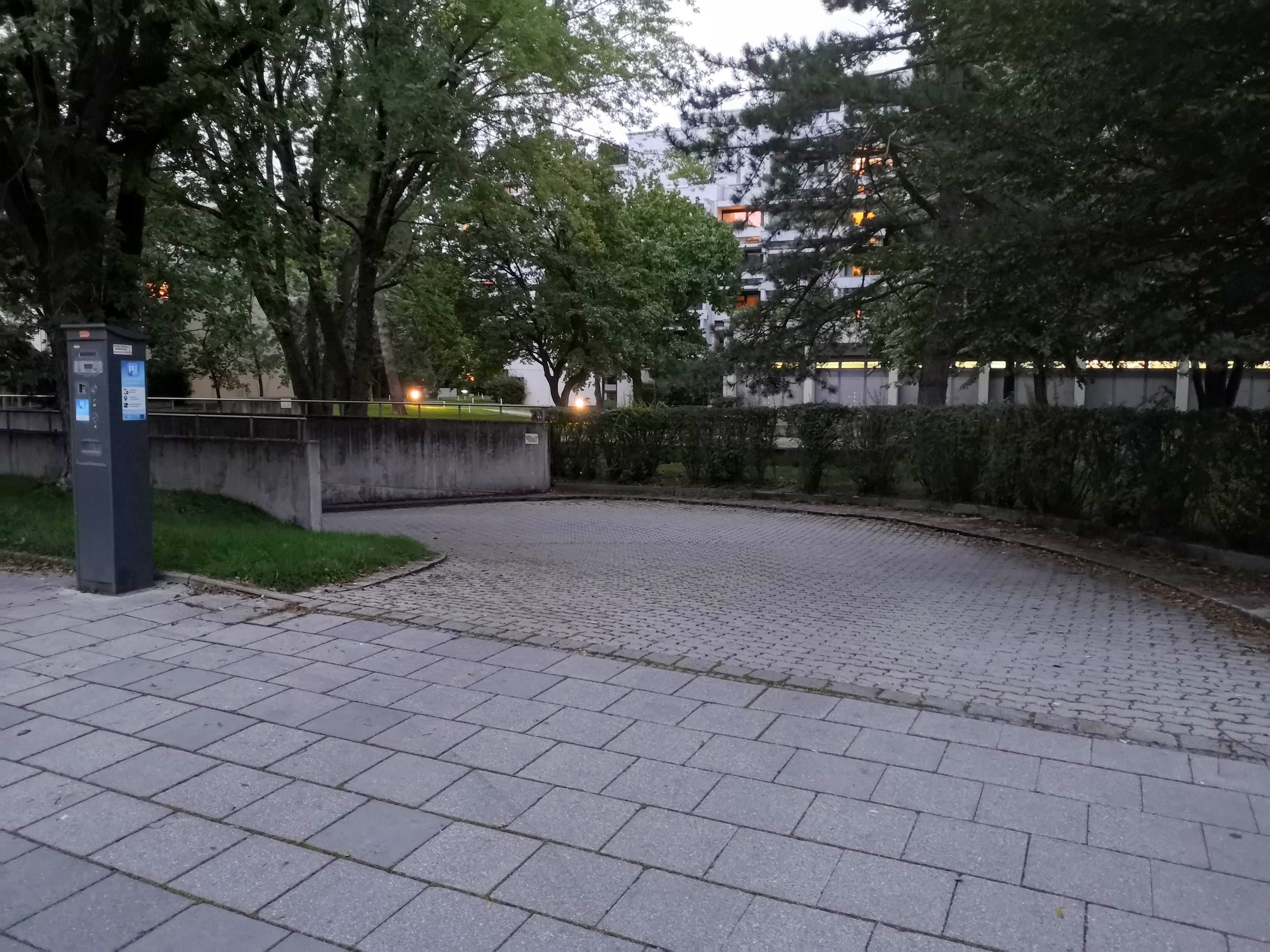 Tiefgaragenstellplatz Schwabing-West – Bild 1