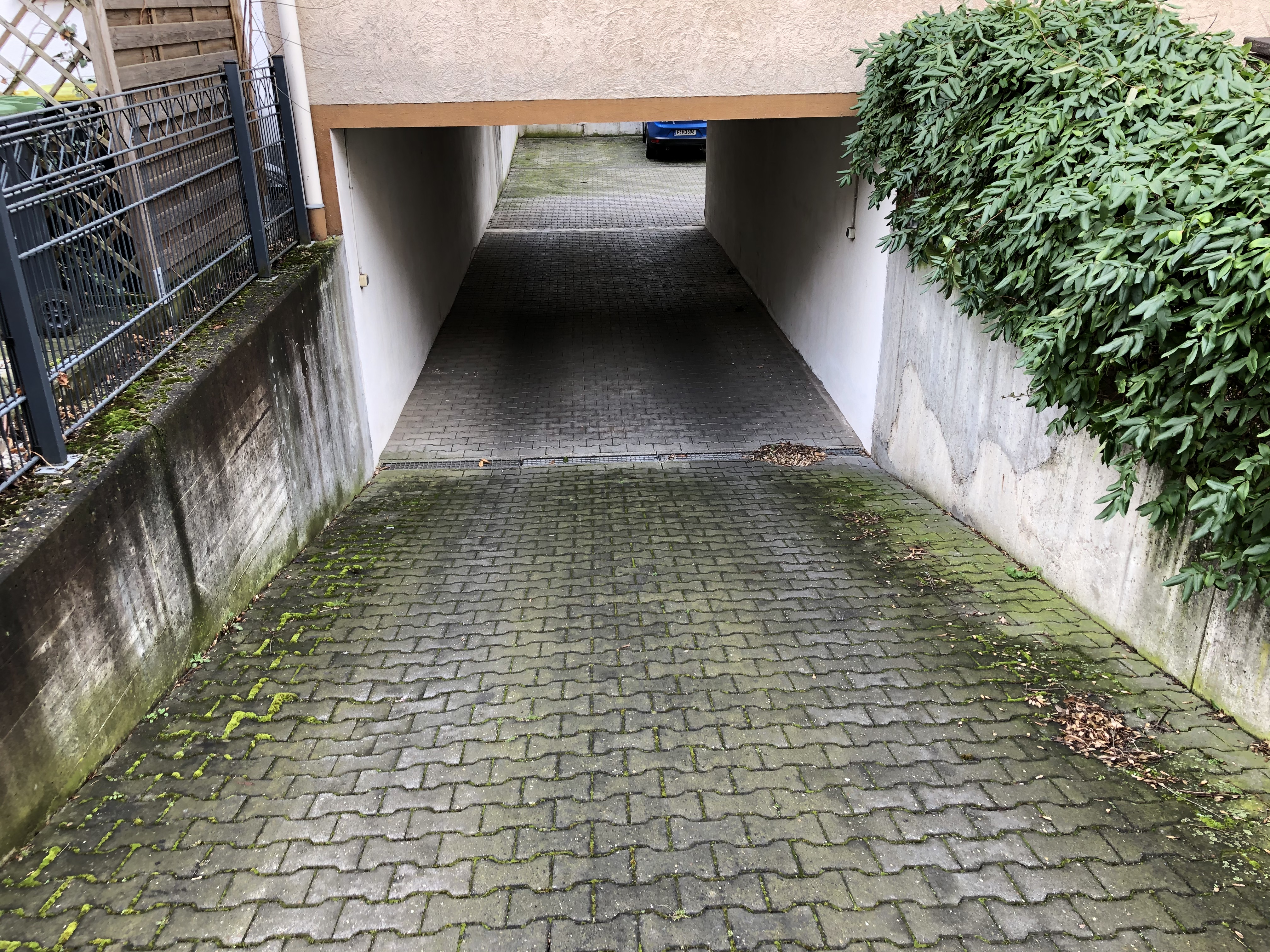 Flughafenparkplatz Frankfurt – Bild 1