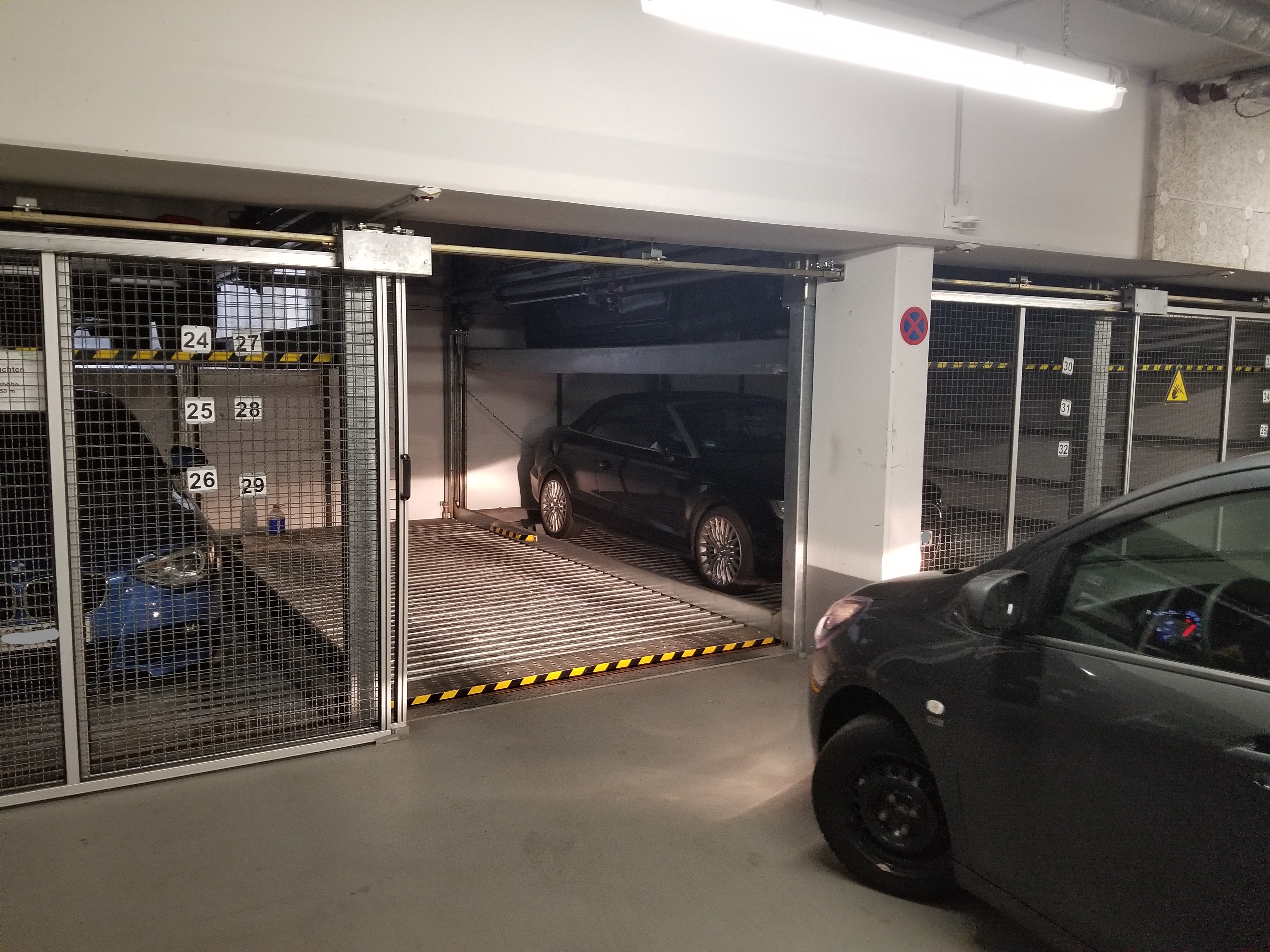 Parkplatz, parking place :: Maxvorstadt, München – Bild 1