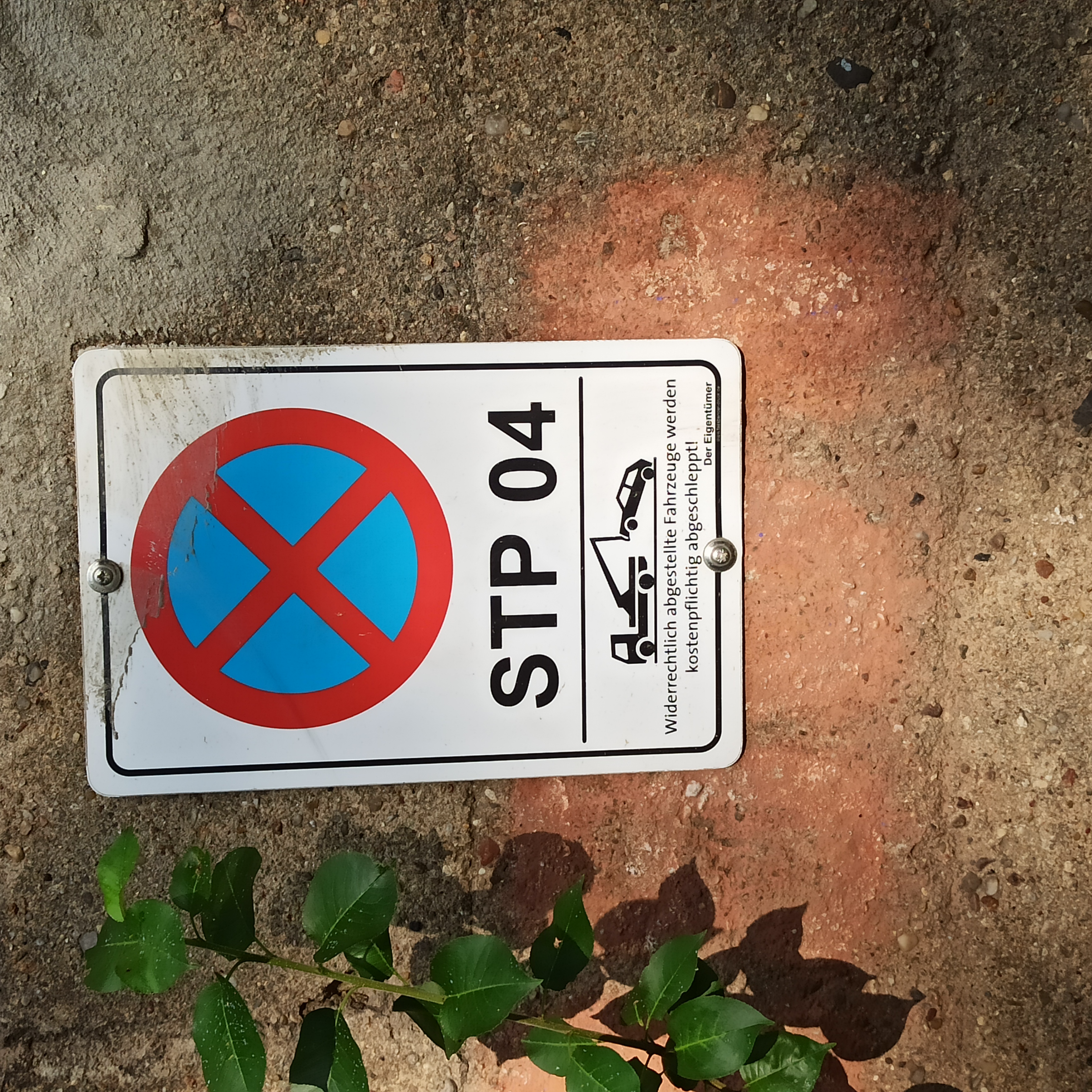 Moderner Gut gelegener Parkplatz – Bild 2