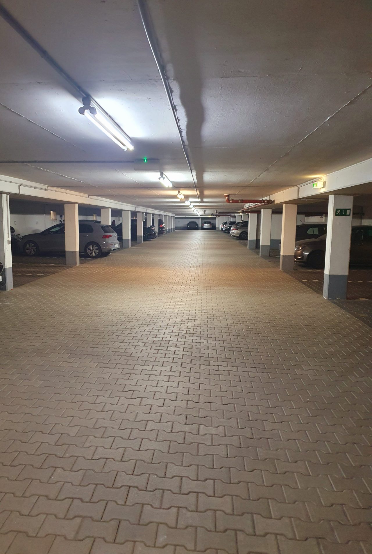 Tiefgaragenstellplatz Köln Lindenthal – Bild 1