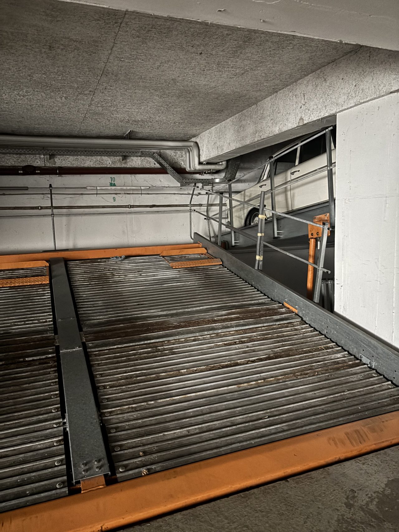 Tiefgaragenstellplatz in Innenstadt Freiburg – Bild 1