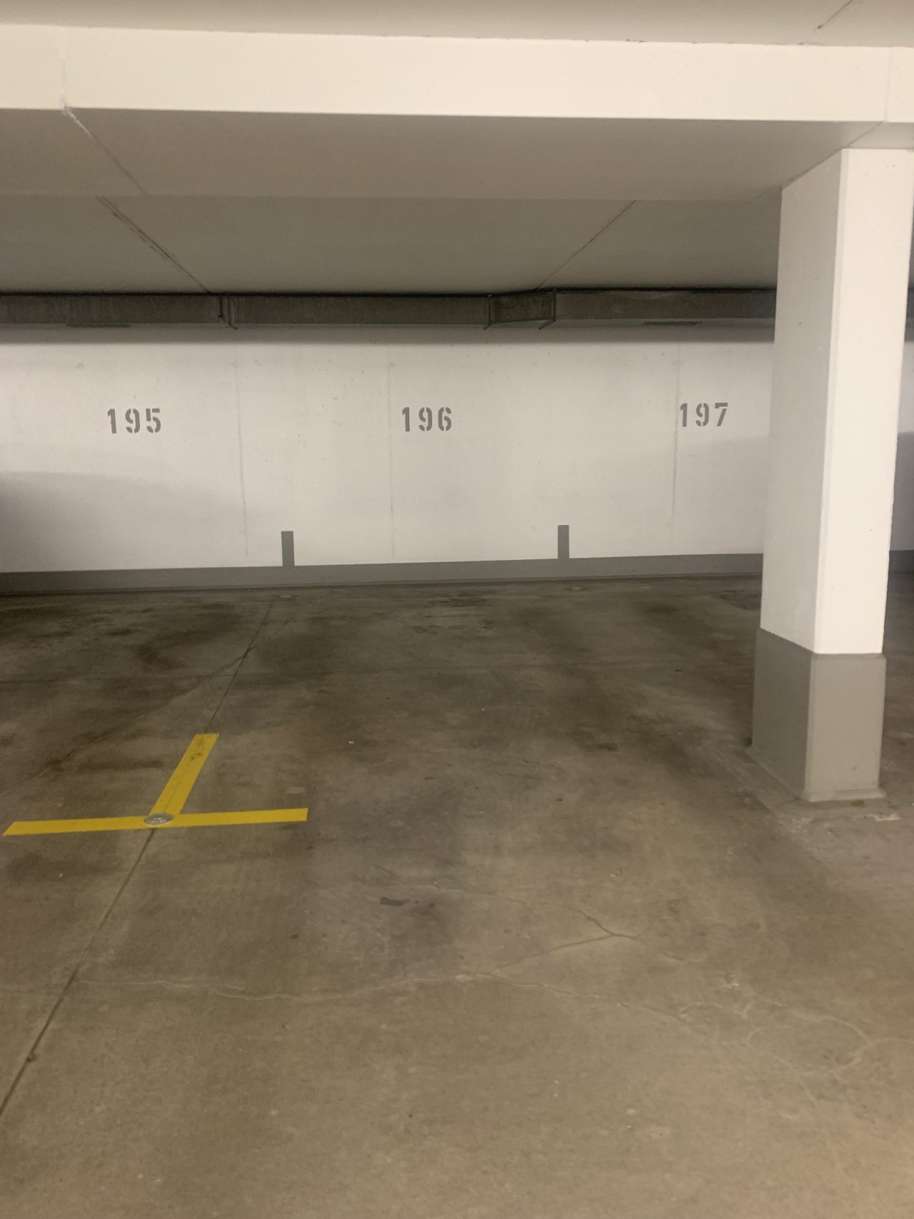 Tiefgaragenstellplatz zu vermieten – Bild 1
