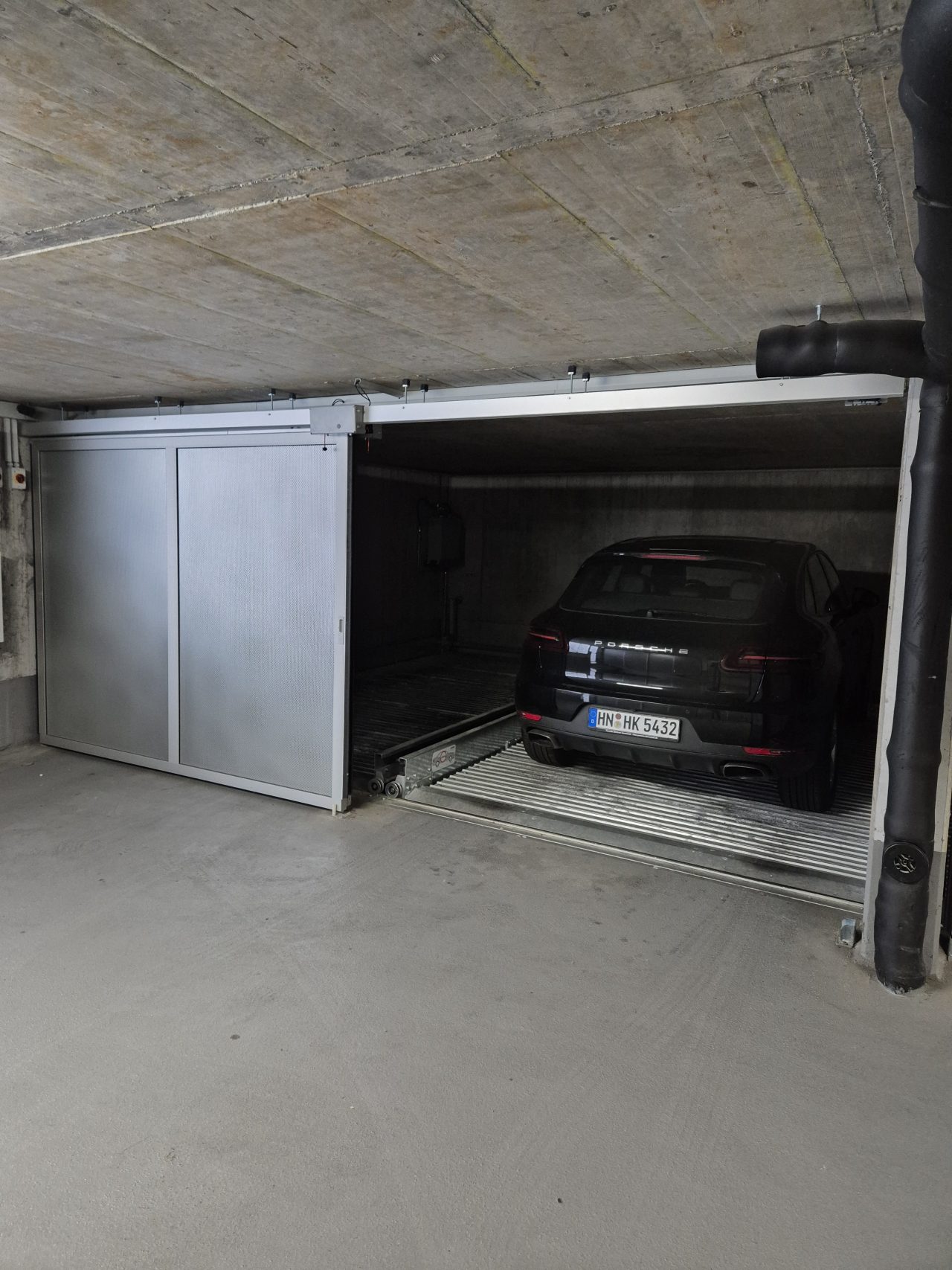 Tiefgaragenstellplatz mit Wallbox – Bild 3