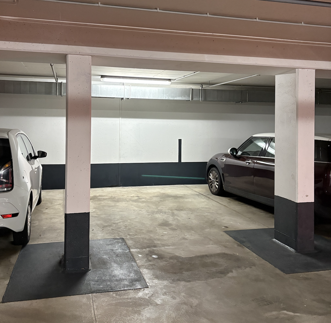 Tiefgaragenstellplatz 2. UG in München-Bogenhausen – Bild 1