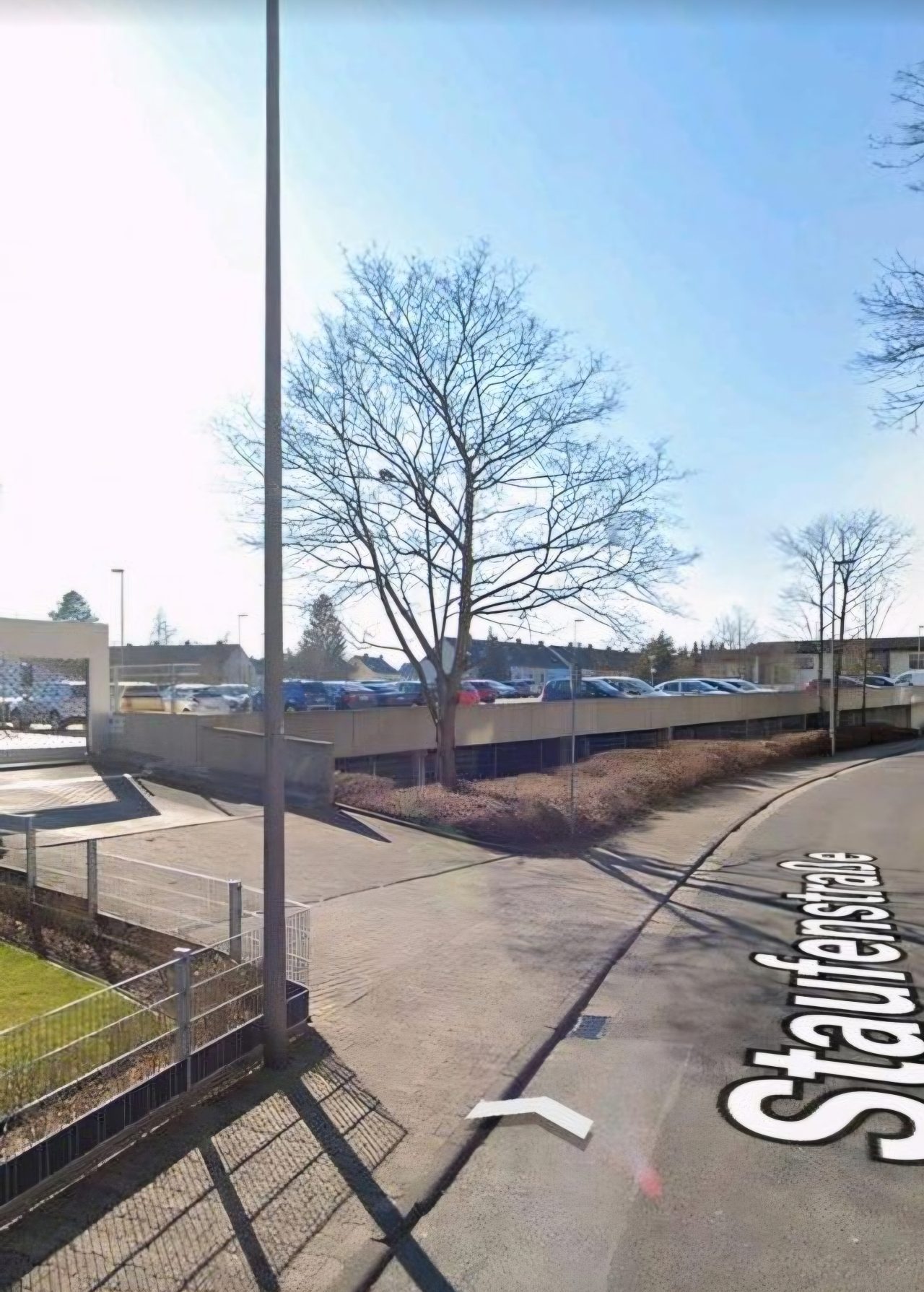 Parkplatz in Dietzenbach Staufenstraße – Bild 5