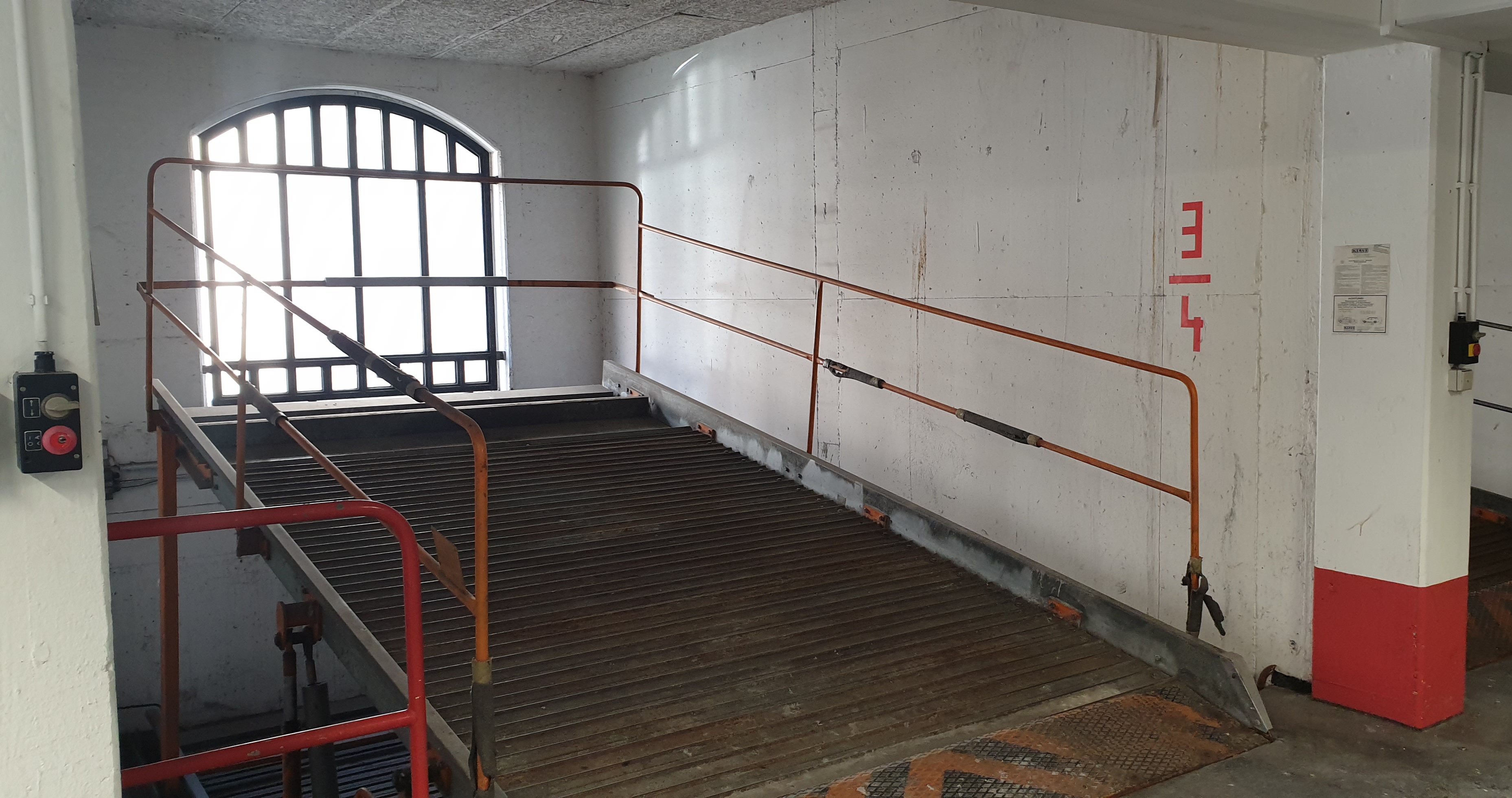 Stellplatz/Doppelparker in Karlsruhe am Zirkel – Bild 2