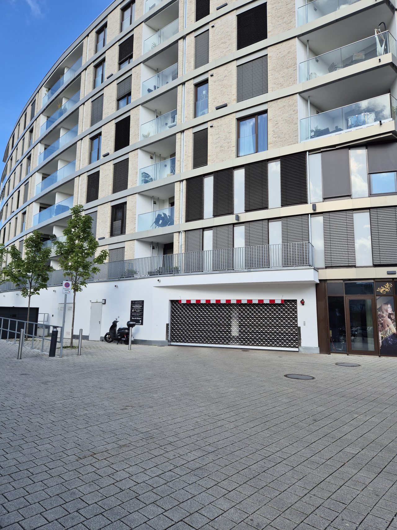 Tiefgaragenstellplatz mit Wallbox – Bild 5