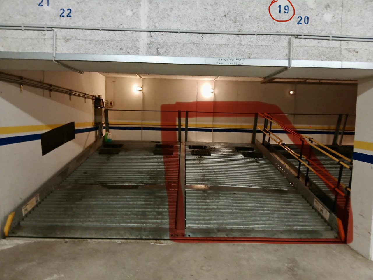 Tiefgaragenstellplatz in Düsseldorf-Holthausen